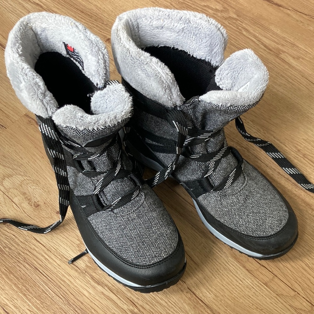 Salomon Heika CS WP Winter Boots - Women's size 8